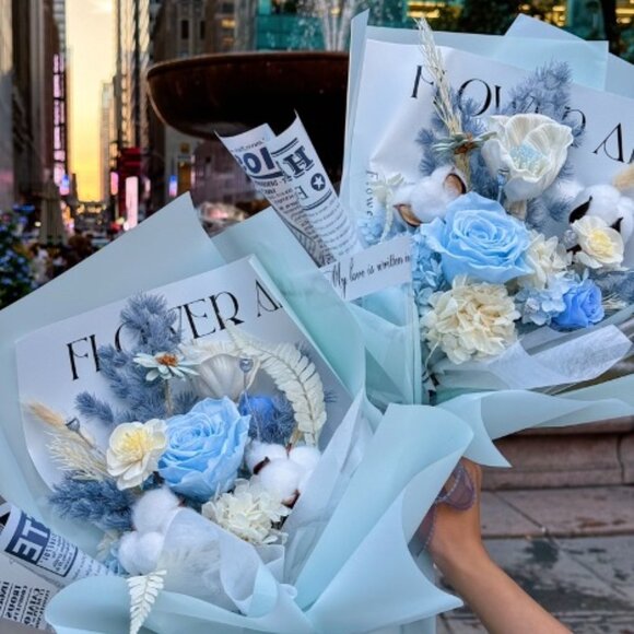 Breeze Preserved Rose Bouquet🌿💙
